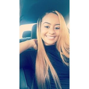 Meet your Posher, Olivia